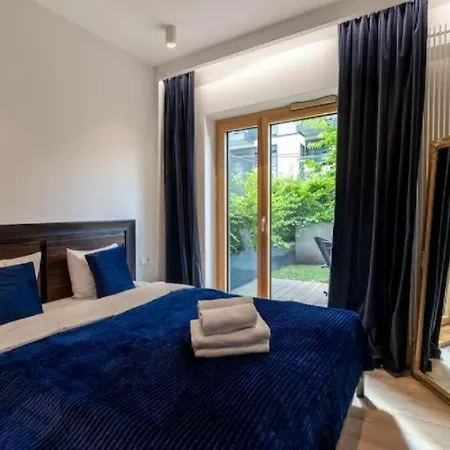 Business - Two Bedrooms - Mennica Residence&144 Apartman Varsó